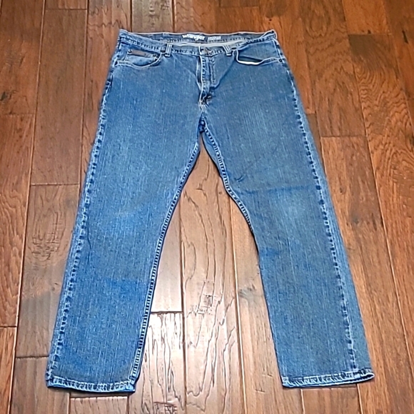 Wrangler men's Advanced Comfort jeans size 36 x 32 - Picture 1 of 8